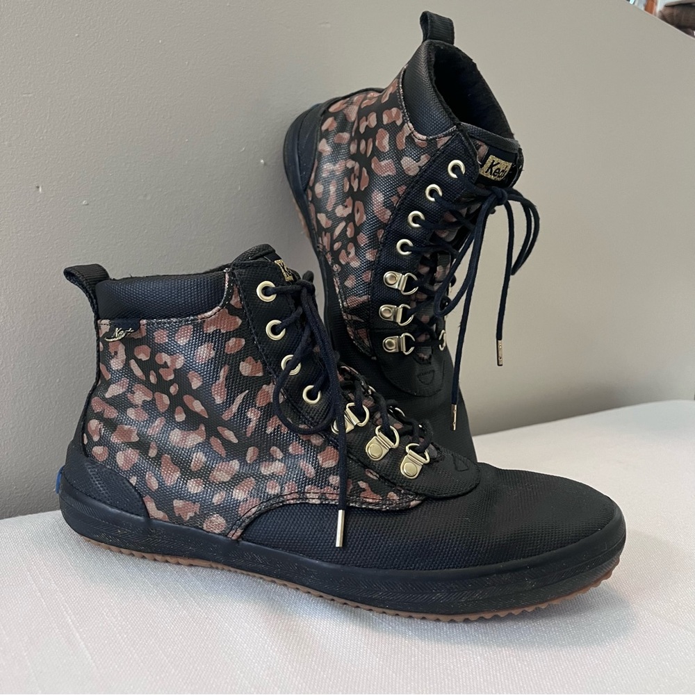 Keds Scout Boots 8.5 WIDE